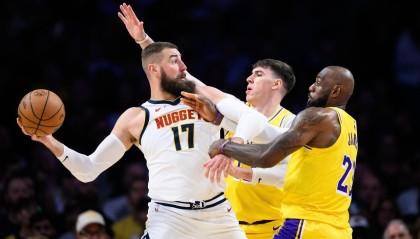 在线体育游戏娱乐平台-逆天绝杀！东契奇30+11+13！詹姆斯玩命了，约基奇空砍24+16+14+5